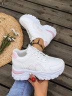 White Platform Casual Shoes Designed for Women, Featuring a Non-Slip Thick Sole, Breathable and Comfortable, Suitable for Daily Wear, Dates, and Street Style Outfits, Versatile and Durable for All Seasons.
