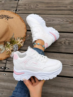 White Platform Casual Shoes Designed for Women, Featuring a Non-Slip Thick Sole, Breathable and Comfortable, Suitable for Daily Wear, Dates, and Street Style Outfits, Versatile and Durable for All Seasons.